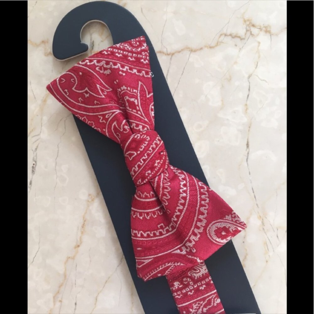 Southern Tide Bow Tie